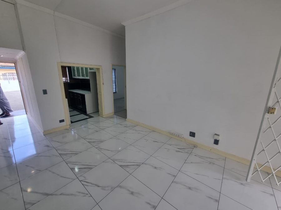 2 Bedroom Property for Sale in Wynberg Western Cape